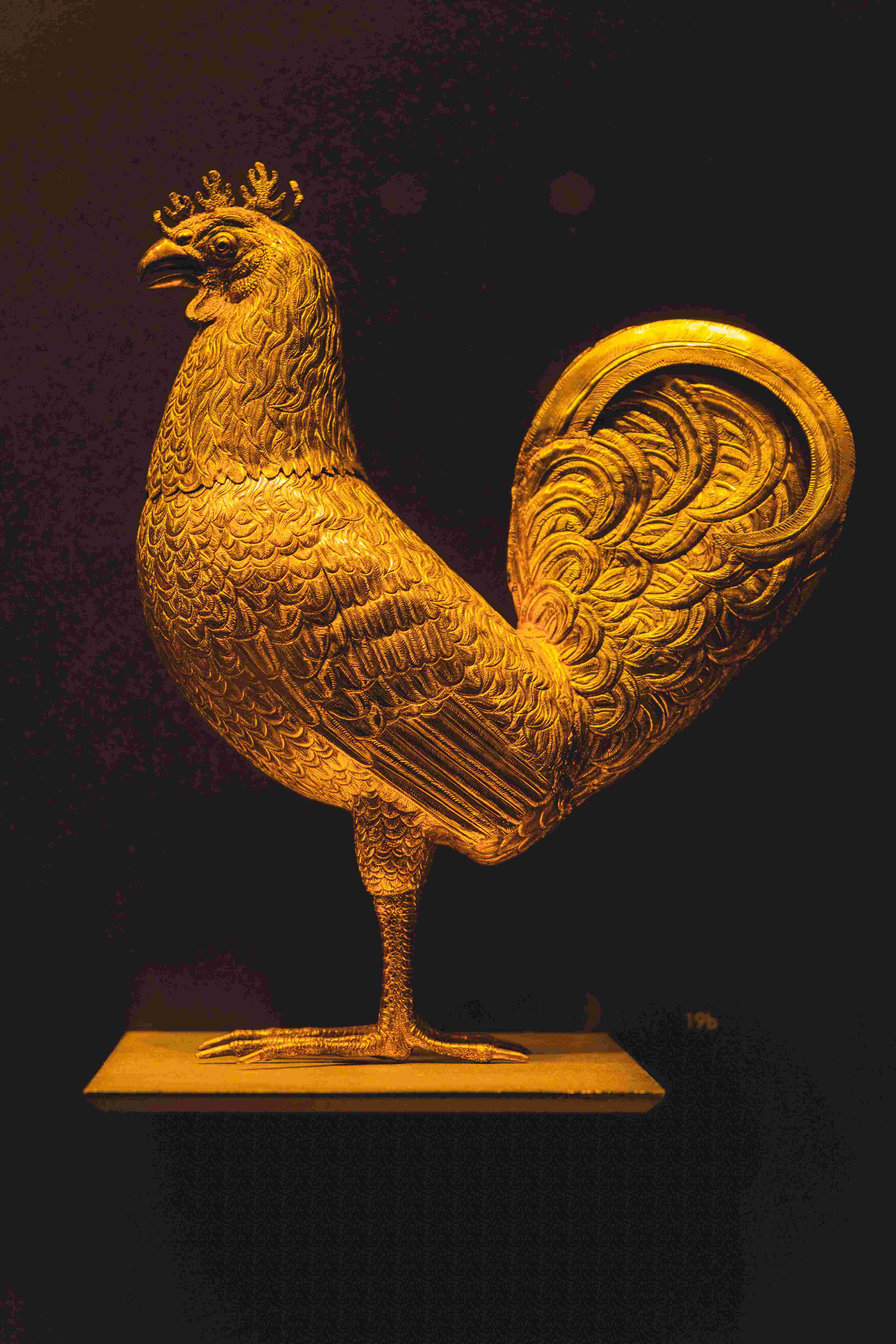 Gold Rooster (Close)